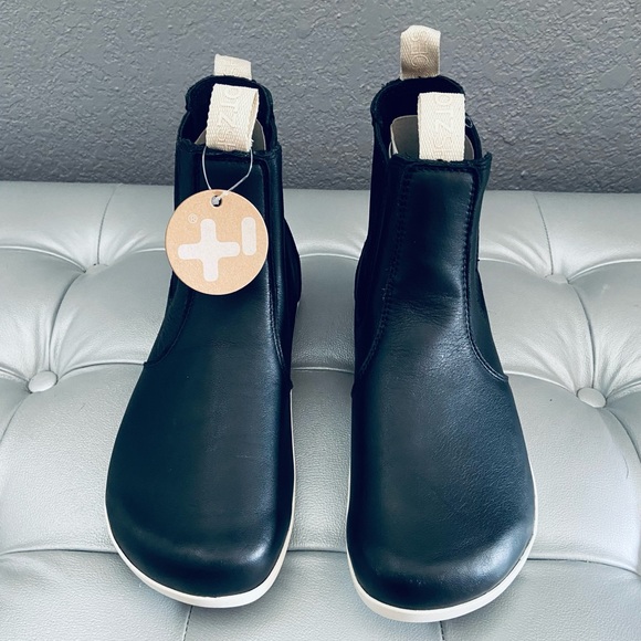 NEW! Otz Paso II Black Leather Ankle Booties w/ Pull Tabs & Comfy Cork Insole - Picture 3 of 8